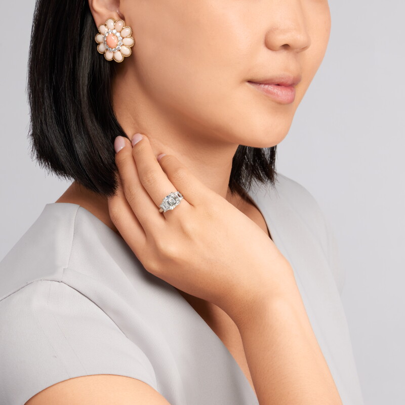 Cover image 0