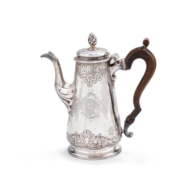 View full screen - View 1 of Lot 111. A Georges II coffee-pot, Paul de Lamerie, London, 1744 | Cafetière en argent par Paul de Lamerie, Londres, 1744.