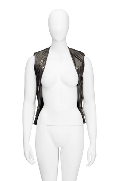 View full screen - View 1 of Lot 88. Martin Margiela, Spring-Summer 2001, similar to look 6 | Martin Margiela, Printemps-Été 2001, similaire au look 6.