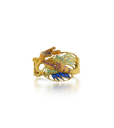 View full screen - View 1 of Lot 29. Bague de foulard émail et rubis | Enamel and ruby scarf ring.