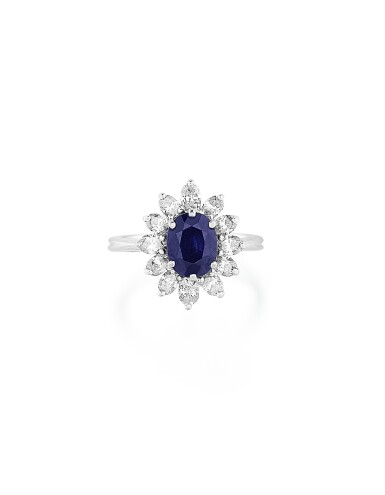 View full screen - View 1 of Lot 90. Bague saphir et diamants | Sapphire and diamond ring.