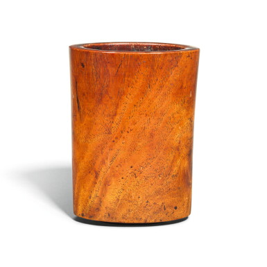 View full screen - View 1 of Lot 343. A HUANGHUALI BRUSHPOT, QING DYNASTY, 18TH/19TH CENTURY | 清十八/十九世紀 黃花梨筆筒.
