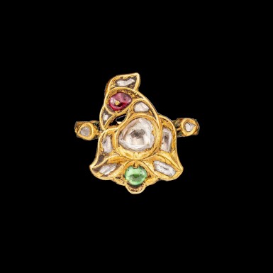 View full screen - View 1 of Lot 1019. A rare gold, diamond, ruby and emerald 'bird' ring Jaipur, North India, 19th century | 十九世紀 北印度齋浦爾 金嵌鑽石、紅寶及祖母綠鳥形戒指 背飾琺瑯彩鳥紋.