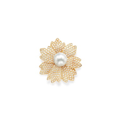 View full screen - View 1 of Lot 180. CULTURED PEARL AND DIAMOND CLIP-BROOCH.