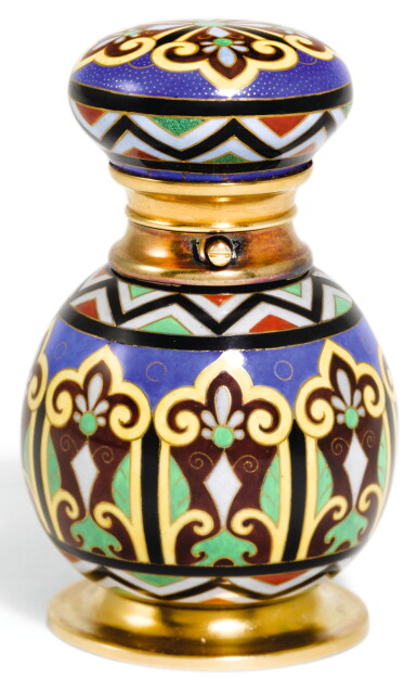 View full screen - View 1 of Lot 47. A GOLD AND ENAMEL SCENT FLASK, SAMPSON MORDAN & CO., LONDON, CIRCA 1870.