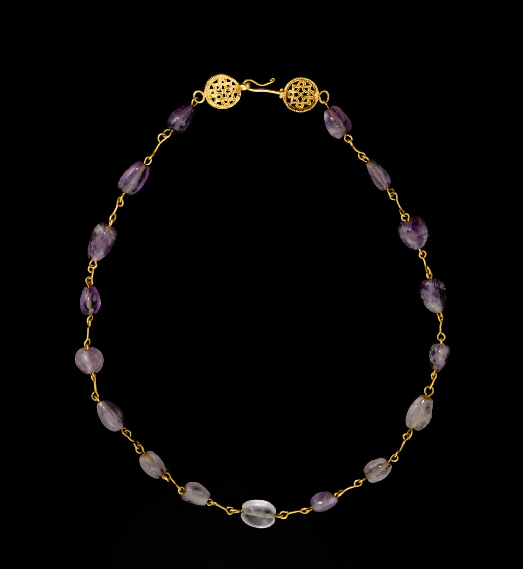 View full screen - View 1 of Lot 7. A BYZANTINE GOLD AND AMETHYST NECKLACE, CIRCA 5TH/7TH CENTURY A.D..