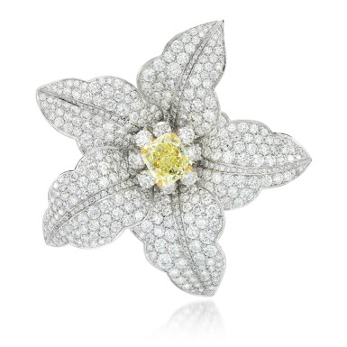 View full screen - View 1 of Lot 68. GRAFF | FANCY YELLOW DIAMOND AND DIAMOND BROOCH.