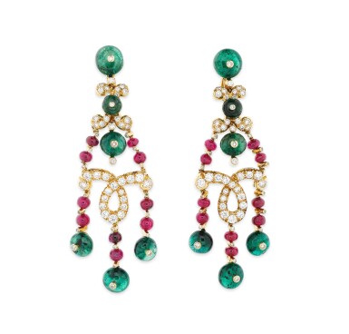 View full screen - View 1 of Lot 190. Paire de pendants d'oreille émeraudes, rubis et diamants, "Hindou" | Pair of emerald, ruby and diamond pendent earrings, 'Hindou'.