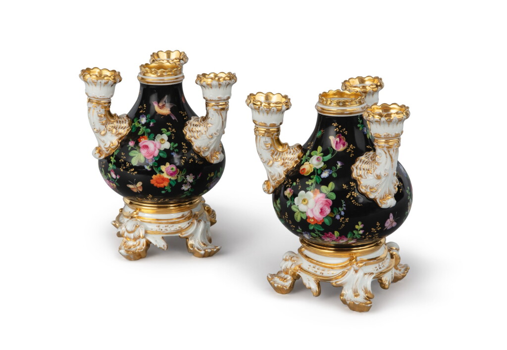 View full screen - View 1 of Lot 280. A PAIR OF PARIS (JACOB PETIT) FOUR-NOZZLE TULIP VASES, CIRCA 1840.