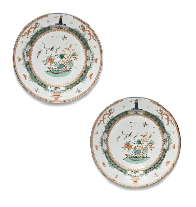 View full screen - View 1 of Lot 236. A large pair of famille-verte crested dishes, Qing dynasty, Kangxi period.