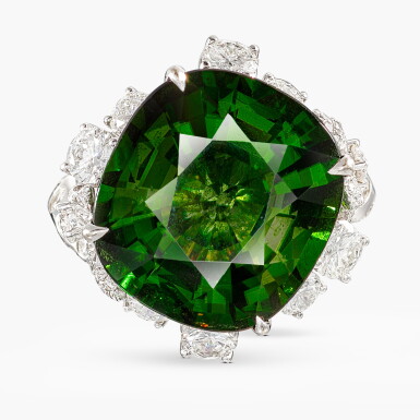 View full screen - View 1 of Lot 1779. Green Tourmaline and Diamond Ring | 胡茵菲 | 綠色碧璽 配 鑽石 戒指 .