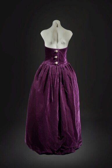 princess diana dress sale 3 of Princess Diana's Gowns Sell at Auction for $1.62 Million