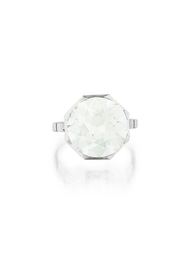 View full screen - View 1 of Lot 198. Bague diamant | Diamond ring.