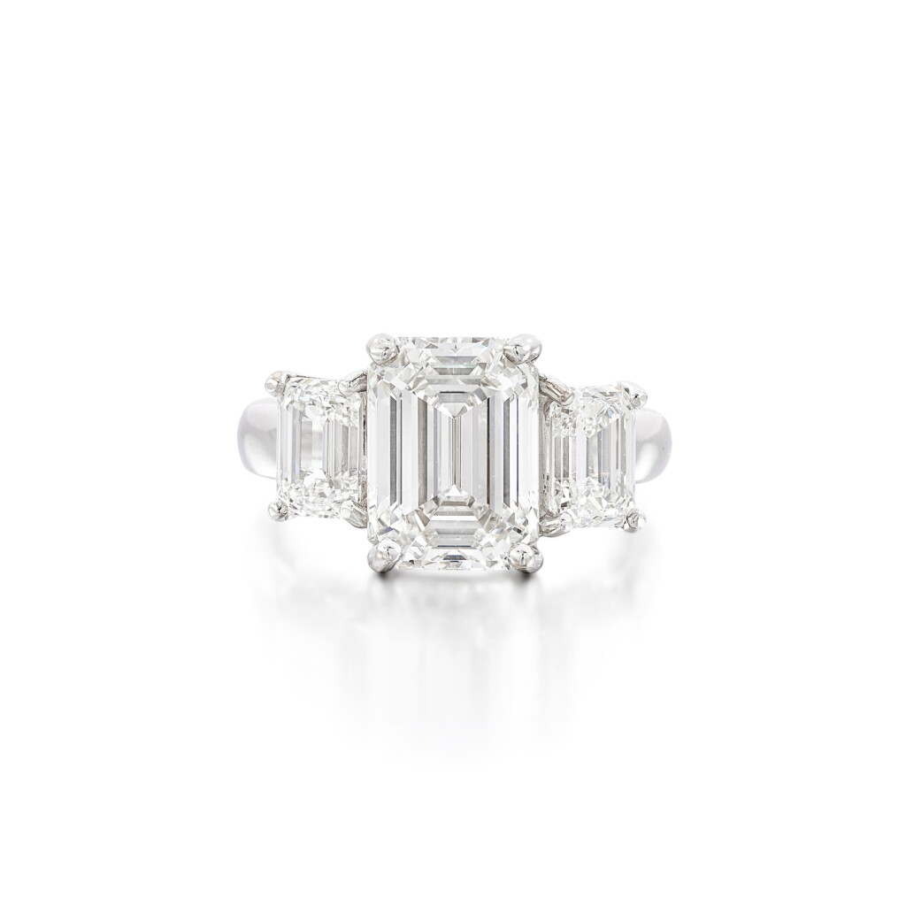 View full screen - View 1 of Lot 2758. Diamond Ring | 3.21克拉 方形 I 色 鑽石 戒指.