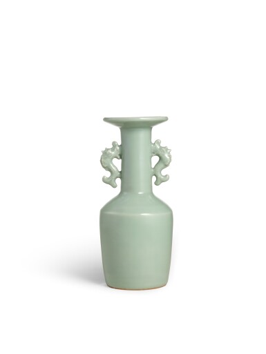 View full screen - View 1 of Lot 2150. An heirloom Longquan celadon makara-handled 'kinuta' mallet vase, Southern Song dynasty | 南宋 龍泉青釉魚龍耳紙槌瓶.