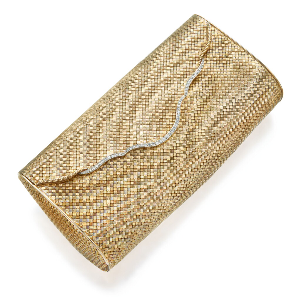 View full screen - View 1 of Lot 77. GOLD AND DIAMOND EVENING BAG.