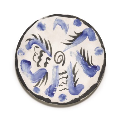 View full screen - View 1 of Lot 25. PABLO PICASSO | ASSIETTE RONDE (PLUMAGE).