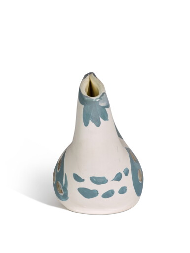 View full screen - View 1 of Lot 29. PABLO PICASSO | PICHET ANSE PRISE (A. R. 186).