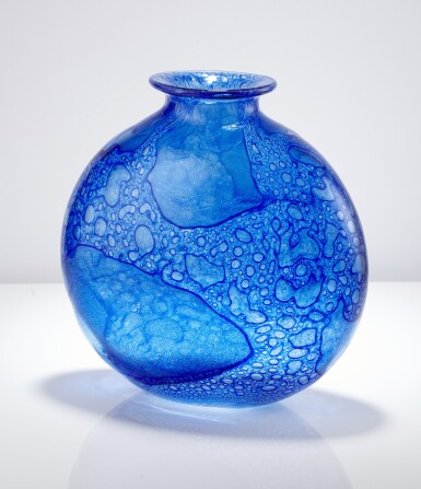 View full screen - View 1 of Lot 47. Monumental Efeso vase.