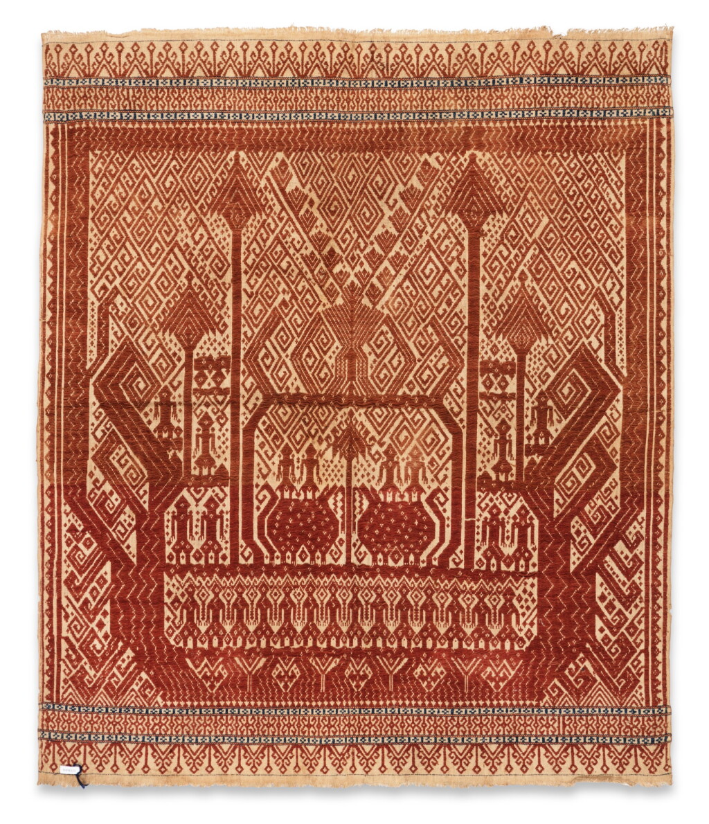 View full screen - View 1 of Lot 26. Trois tissus cérémoniels "à jonques" tampan, Lampung, Sumatra, Indonésie, fin du 19e siècle - début du 20e siècle | Three ceremonial hanging "ship clothes" tampan, Lampung, Sumatra, Indonesia, late 19th - early 20th.