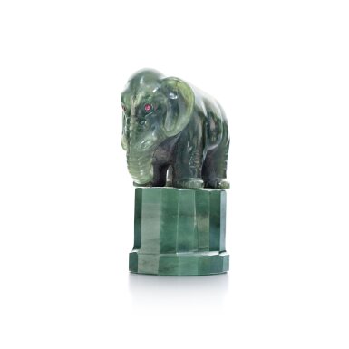 View full screen - View 1 of Lot 1011. Nephrite and ruby hand seal, circa 1910.