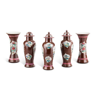 View full screen - View 1 of Lot 60. A garniture of five brown-ground 'tobacco leaf' vases, Qing dynasty, 18th century | 清 十八世紀 棕地花卉圖瓶 一組五件.