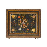 Plateau de table en pietra dura, travail italien, Florence, XVIIIe siècle, sur une console en bois doré de style Régence, fin XIXe siècle