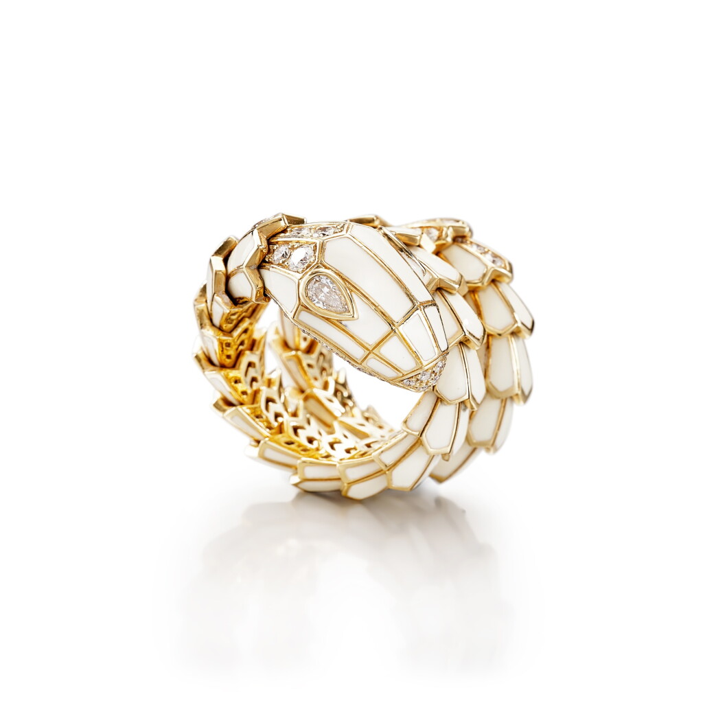View full screen - View 1 of Lot 202. 'Serpenti' Enamel and Diamond Ring | 寶格麗 | 'Serpenti' 琺瑯彩 配 鑽石 戒指.