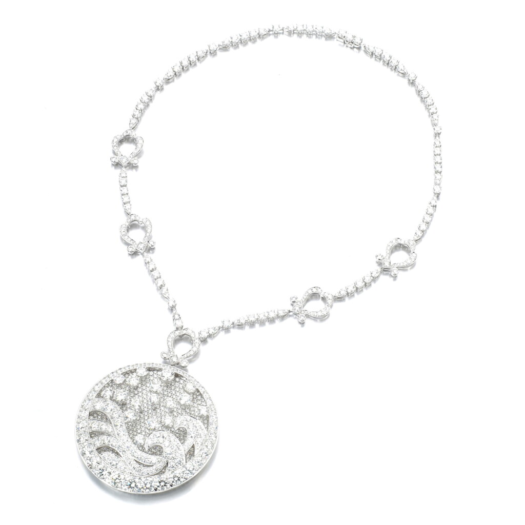 View full screen - View 1 of Lot 15. GRAFF | DIAMOND PENDENT NECKLACE.
