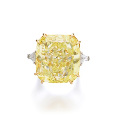 View full screen - View 1 of Lot 531. Impressive Fancy Yellow Diamond Ring 48.59克拉 彩黃色鑽石 配 鑽石 戒指.