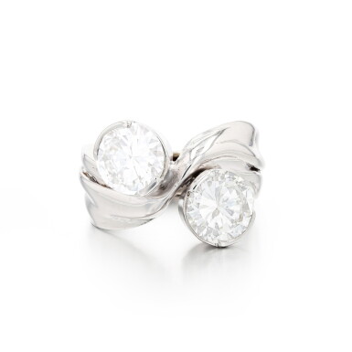 View full screen - View 1 of Lot 270. Bague diamants | Diamond ring .