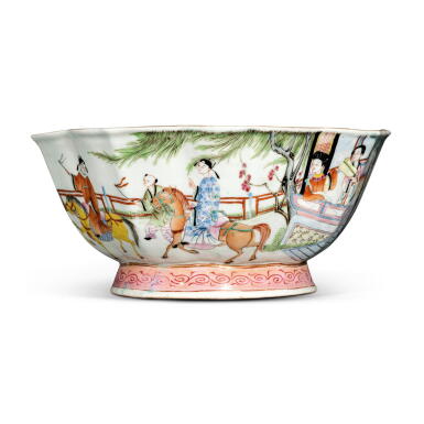 View full screen - View 1 of Lot 13. A famille-rose 'figural' bowl, 19th / 20th century | 十九 / 二十世紀 粉彩人物圖盌.