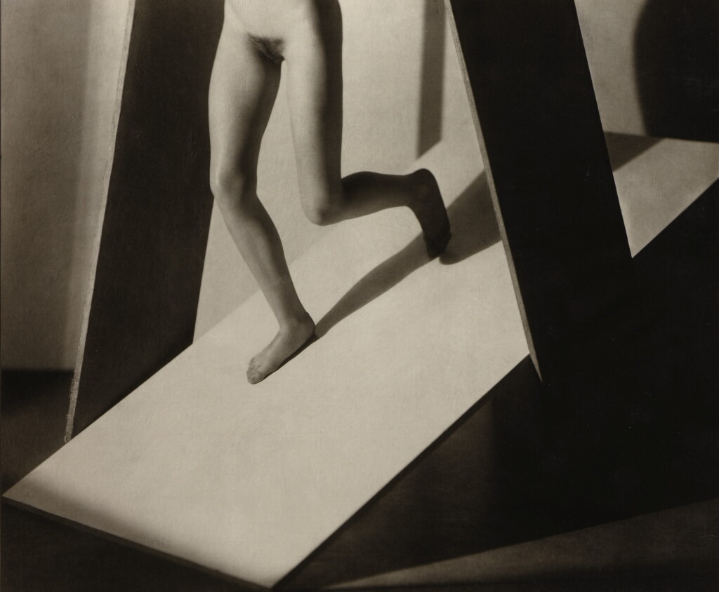 全螢幕檢視 - 查看11FRANTIŠEK DRTIKOL | 10 MODERNIST NUDES, 2003的1