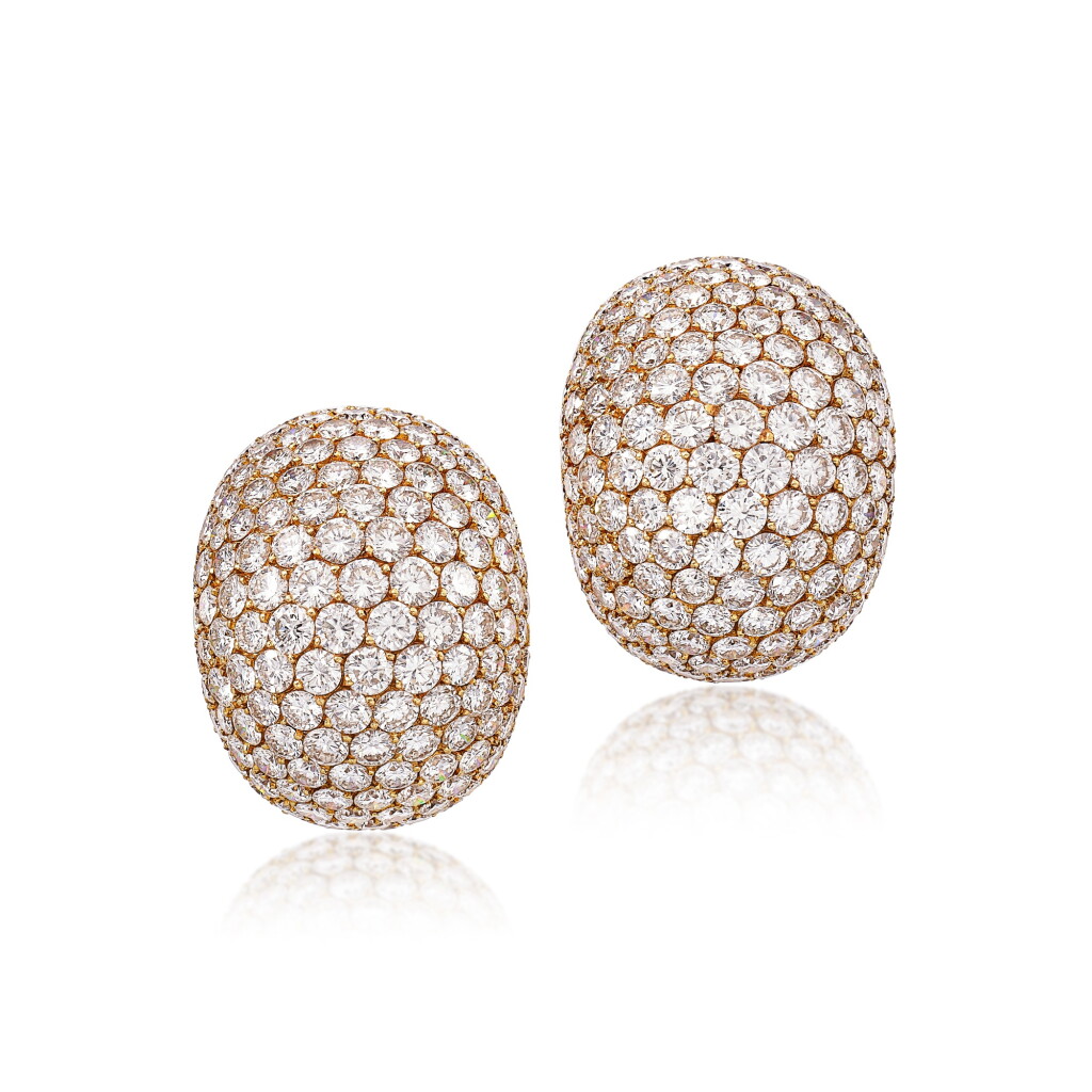 View full screen - View 1 of Lot 1811. Pair of Diamond Ear Clips | 卡地亞 | 鑽石 耳夾一對.