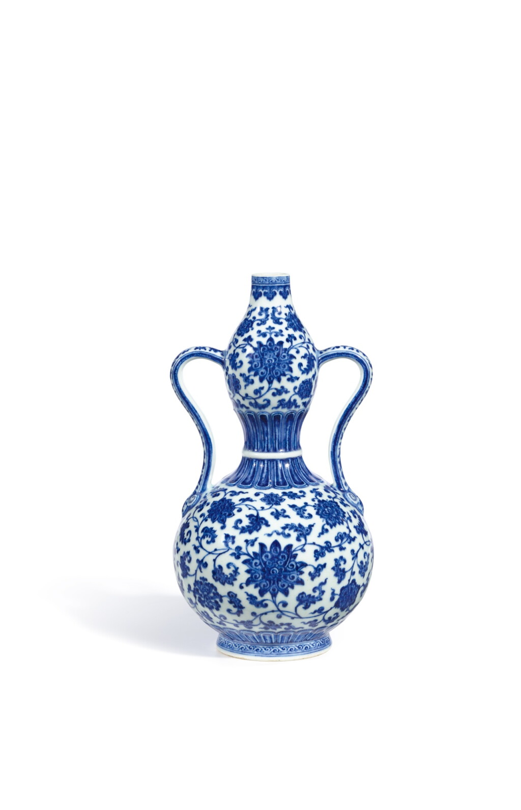 View full screen - View 1 of Lot 3720. An extremely fine and rare blue and white double-gourd vase, Seal mark and period of Qianlong | 清乾隆 青花纏枝番蓮紋如意耳葫蘆瓶 《大清乾隆年製》款.
