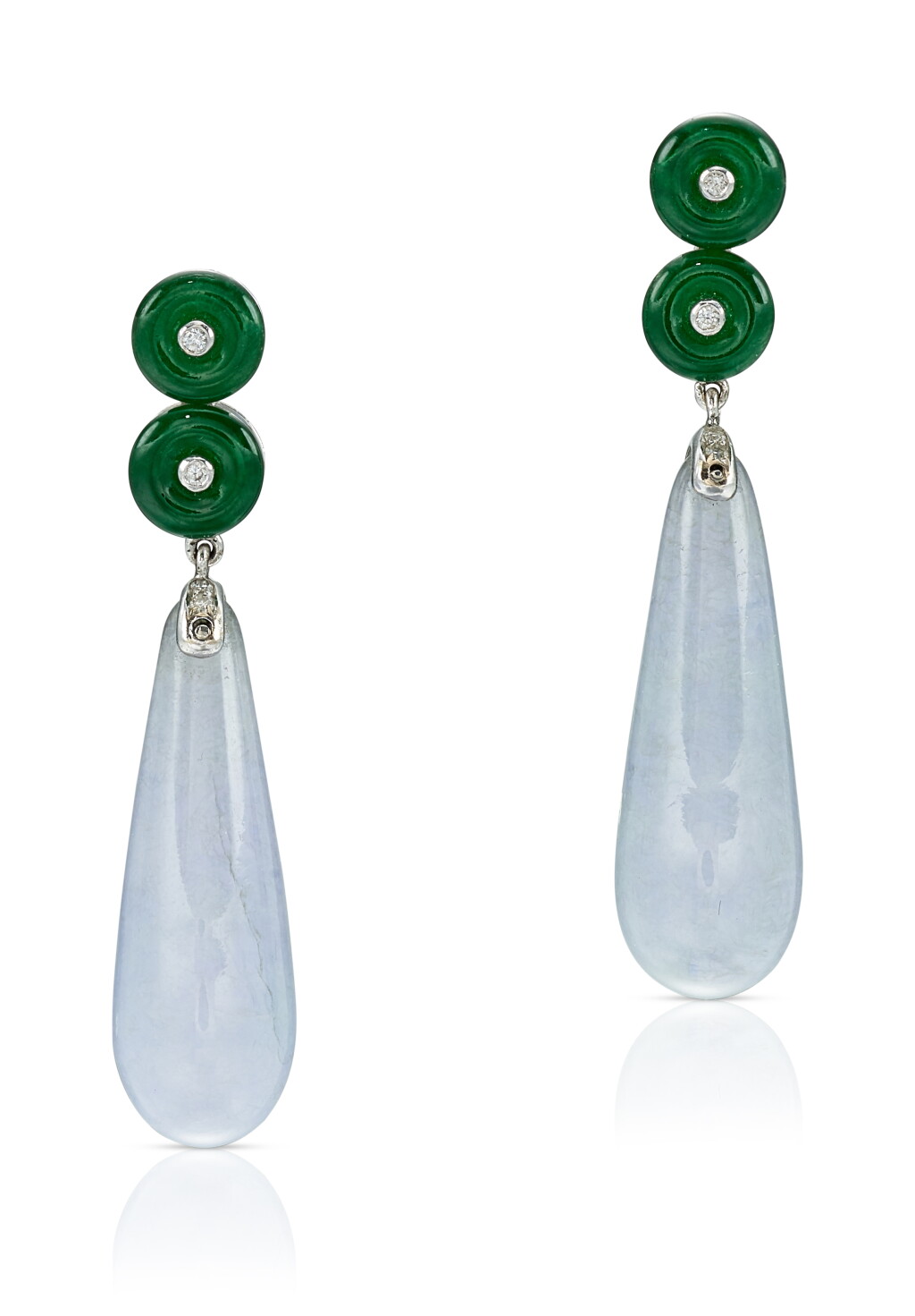 View full screen - View 1 of Lot 9152. PAIR OF LAVENDER JADEITE, JADEITE AND DIAMOND PENDENT EARRINGS | 天然紫色翡翠 配 天然翡翠 及 鑽石 吊耳環一對.