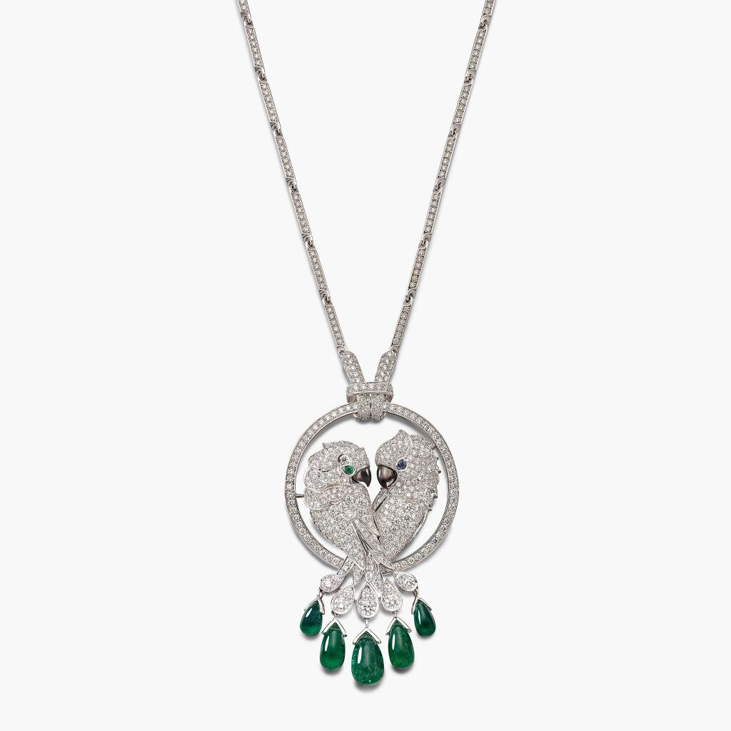 View full screen - View 1 of Lot 1685. Emerald, Mother-of-Pearl, Sapphire and Diamond ‘Les Oiseaux Libérés’ Pendent Necklace | 卡地亞 | 祖母綠 配 貝母 配 藍寶石 及 鑽石 ‘Les Oiseaux Libérés’ 項鏈.