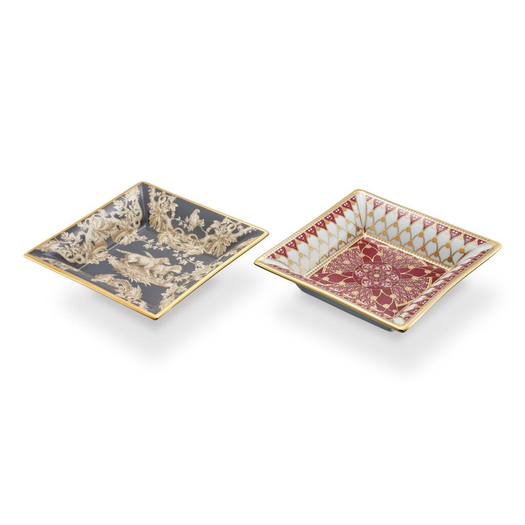 View full screen - View 1 of Lot 8791. Porcelain de Limoges | A set of two commemorative Limoges porcelain and enamel dishes, Circa 2018 and 2020 | 百達翡麗 | Porcelain de Limoges | 一套二件利摩日陶瓷及琺瑯擺飾盤,約2018年及2020年製.