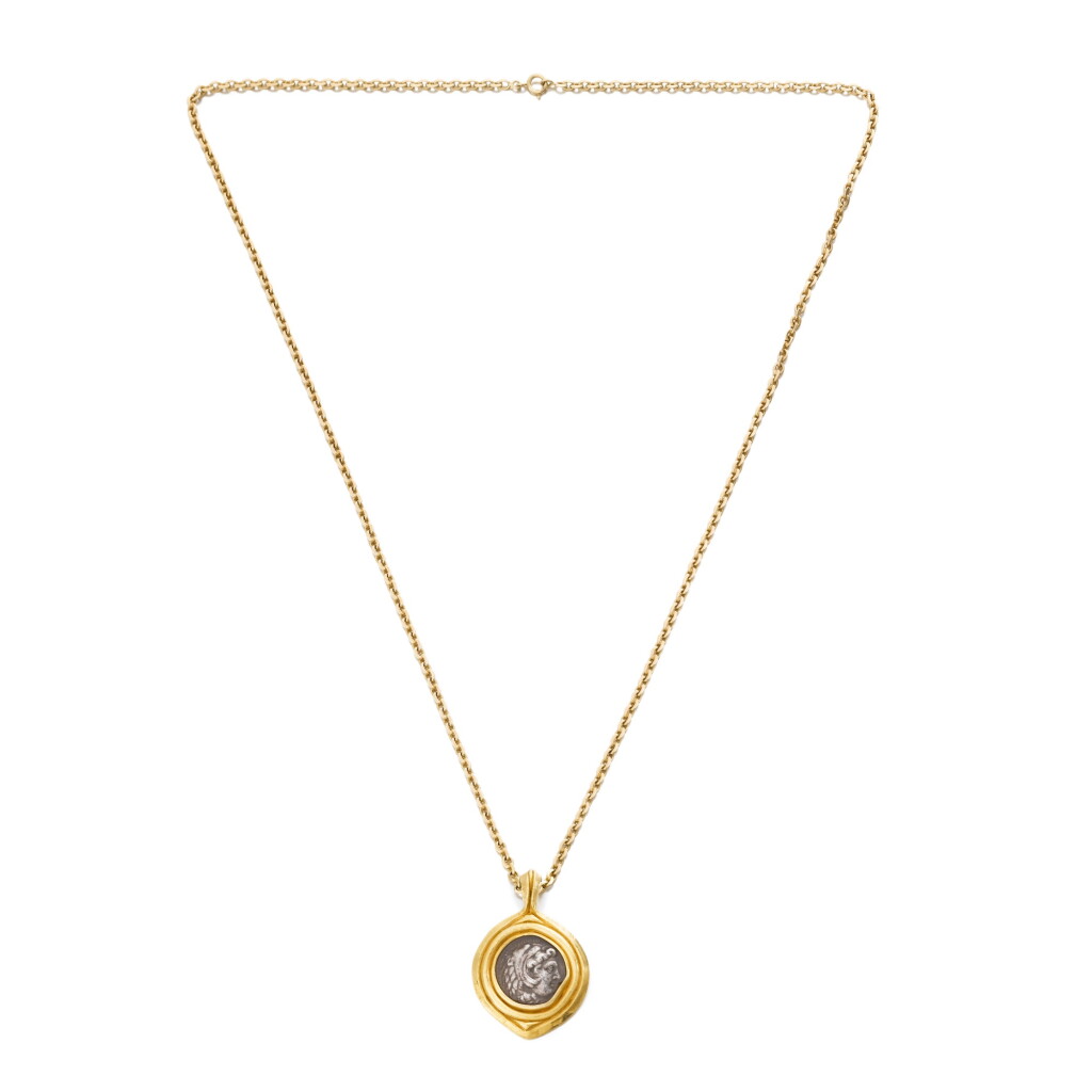 View full screen - View 1 of Lot 248. Roman coin necklace | Collier pièce romaine.
