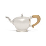 American Silver Small Teapot, Joseph Richardson, Sr., Philadelphia, Circa 1740