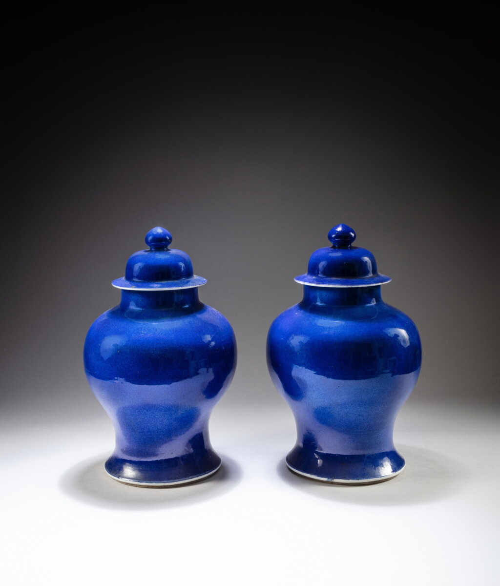 View full screen - View 1 of Lot 141. A pair of blue-glazed jars and covers, Qing dynasty, 18th - 19th century | 清十八至十九世紀 藍釉罐連蓋一對.