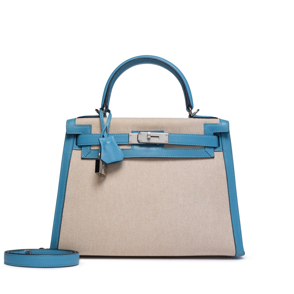 View full screen - View 1 of Lot 46. Bleu Jean Swift and Ecru Toile Kelly 28 Sellier Palladium Hardware, 2019.
