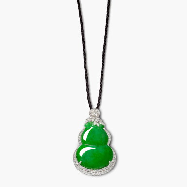 View full screen - View 1 of Lot 1497. Carved Jadeite 'Hulu' and Diamond Pendent Necklace | 天然翡翠「葫蘆」掛墜項鏈.