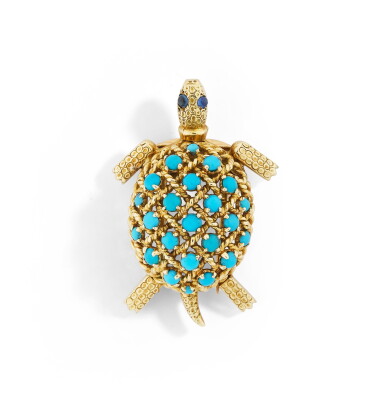 View full screen - View 1 of Lot 73. CARTIER | BROCHE TURQUOISES ET SAPHIRS, "TORTUE" | TURQUOISE AND SAPPHIRE CLIP-BROOCH, 'TORTUE'.