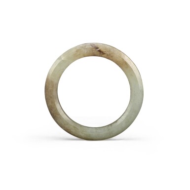 View full screen - View 1 of Lot 144. A greenish-yellow jade ring (Huan), Eastern Zhou dynasty, Spring and Autumn period | 東周 春秋 玉環.