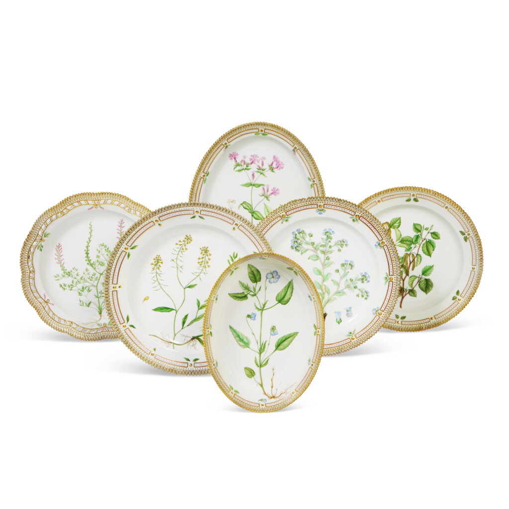 View full screen - View 1 of Lot 1162. A Group of Royal Copenhagen 'Flora Danica' Larger Chargers, Modern.