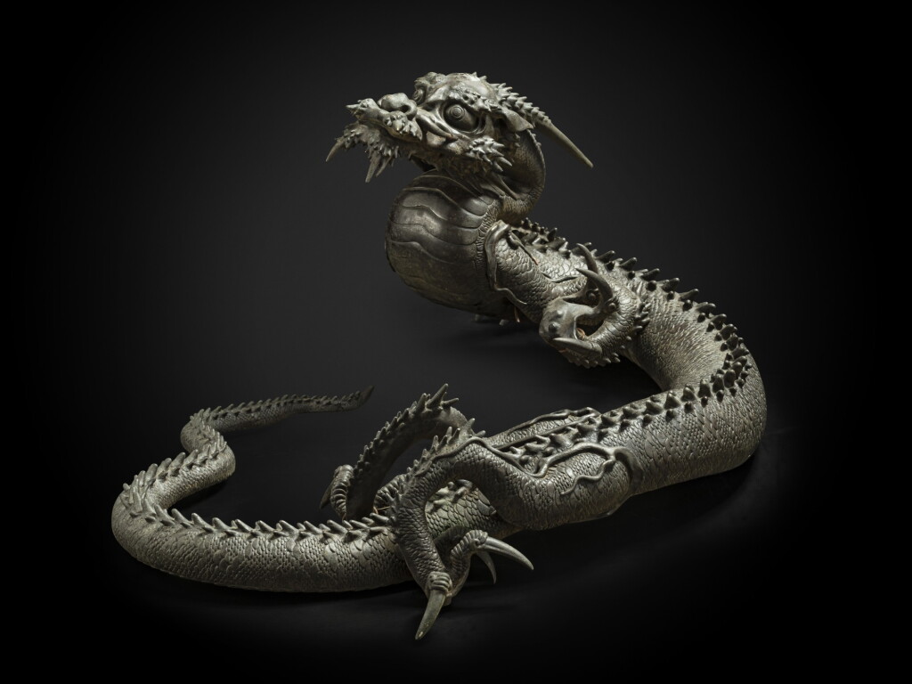View full screen - View 1 of Lot 232. An impressive bronze model of a coiled dragon by Kimura Toun Japan, late Edo-Meiji period, 19th century | 日本 江戶時代晚期至明治時代 十九世紀 銅鑄龍擺件.