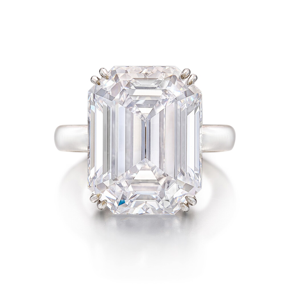 View full screen - View 1 of Lot 1644. Diamond Ring | 13.84克拉 長方形 D色 內部無瑕 鑽石 戒指.