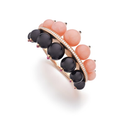 View full screen - View 1 of Lot 513. Gem-set and diamond bangle | 卡地亞寶石及鑽石手鐲.