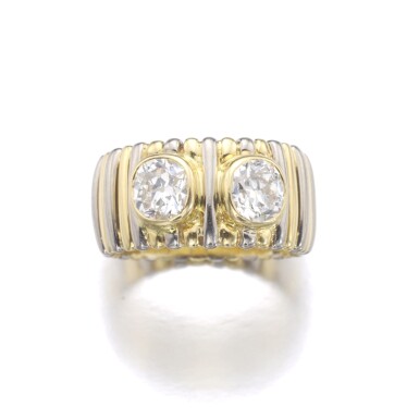 View full screen - View 1 of Lot 461. KERN | DIAMOND RING.